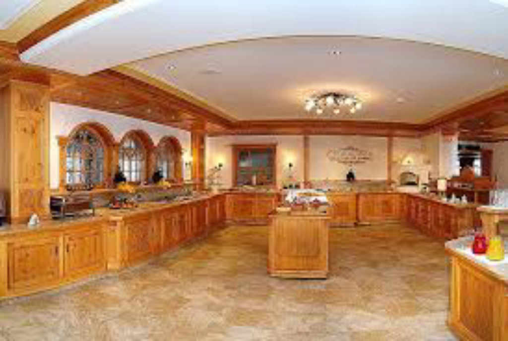 ЕЛВИС  ПРЕСЛИ - ЦЯЛАТА СТРАНА--индив. онлаин обучение за админист.,камериер,екскурзовод,аниматор- лицензиран европейски междуроден сертификат