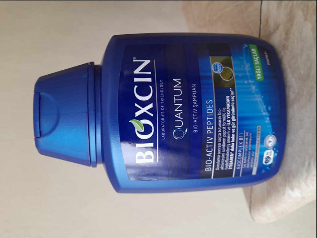 Квантов шампоан Bioxcin за Суха и Капеща коса 300 мл