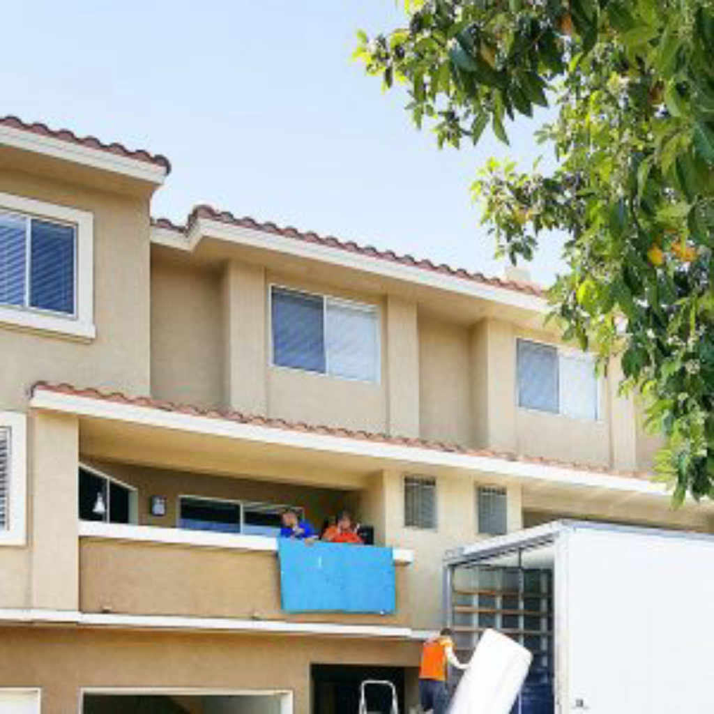 Качествено и евтино чистене на мазета и тавани