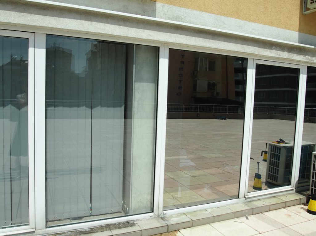 Брандиране на витрини