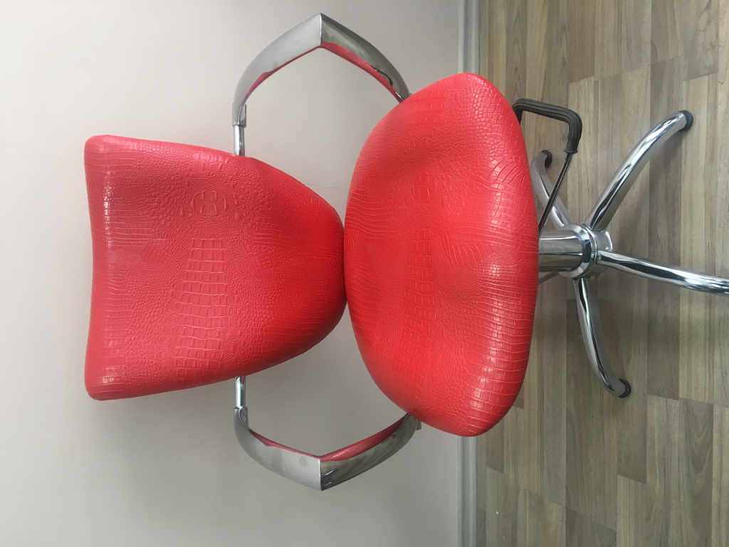 Фризьорски стол -YP-8807- 360лв.