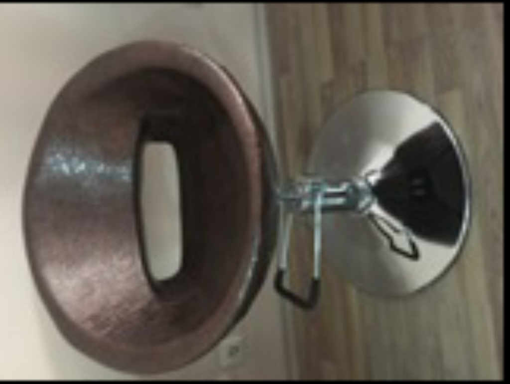 Фризьорски стол YP-5619- 390лв.