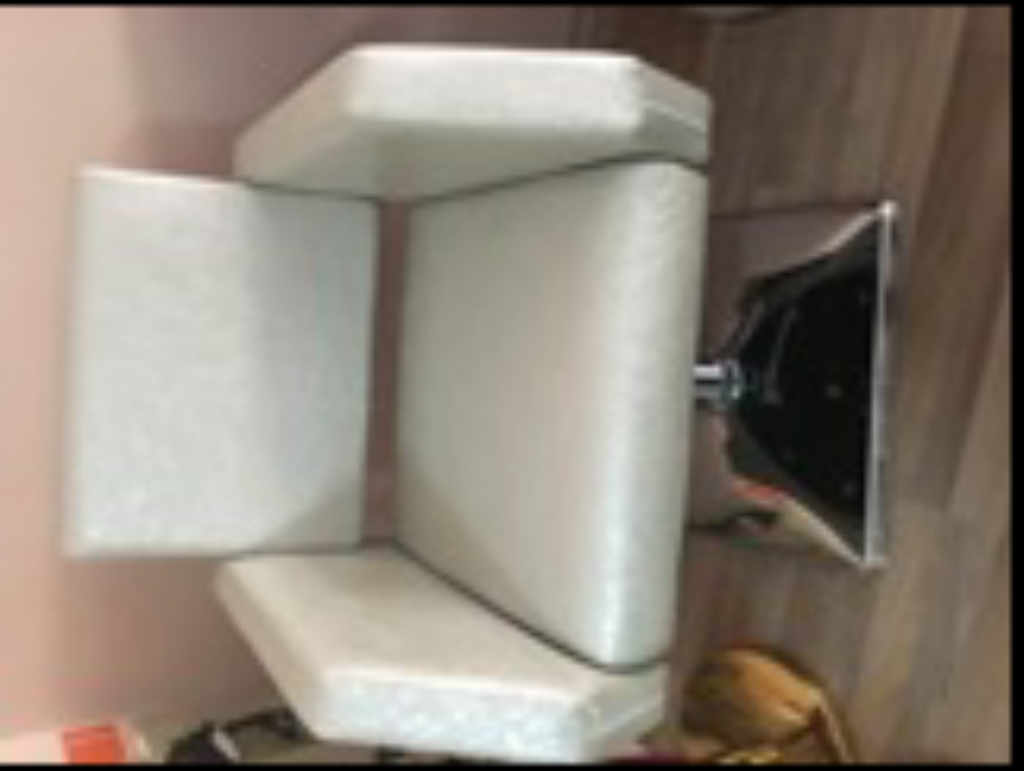 Фризьорски стол YP-26 - 390лв.