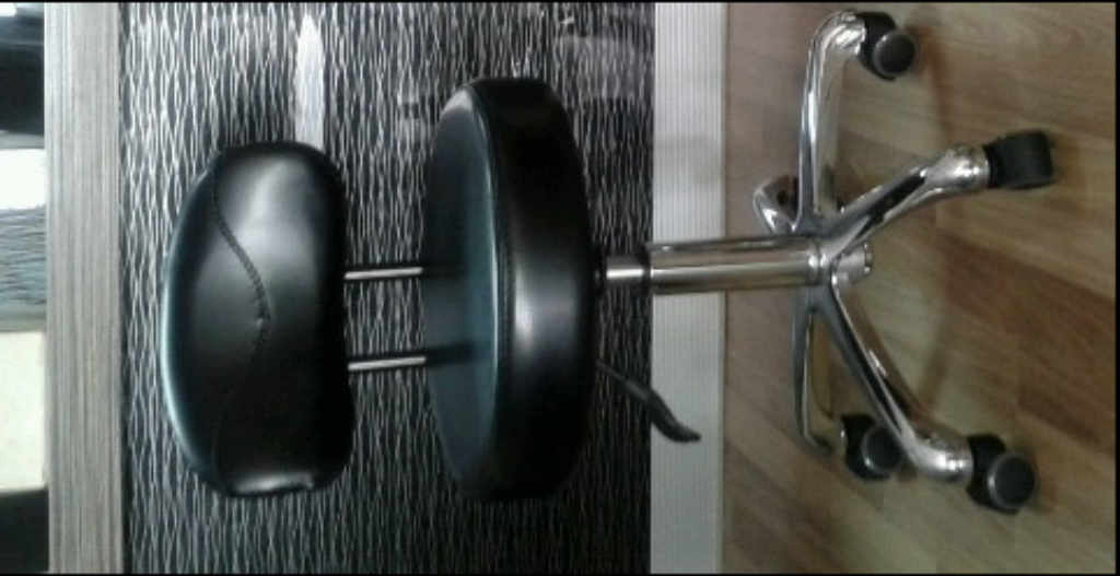 работен стол за козметик - 150лв