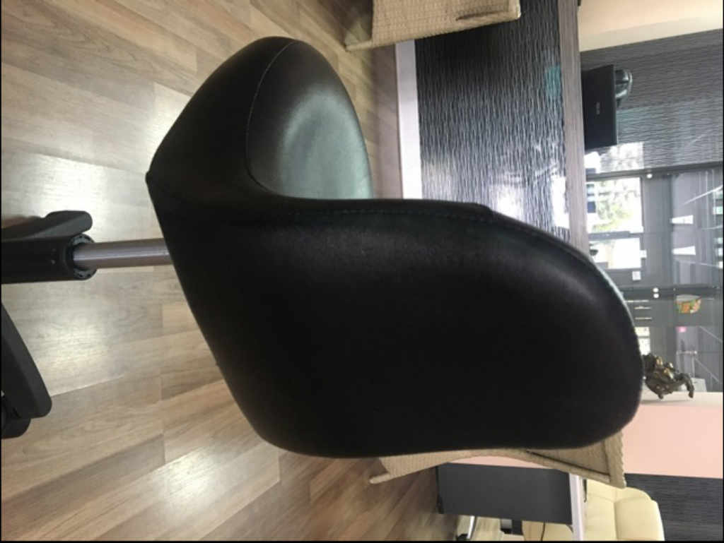 работен стол за козметик - 130лв.